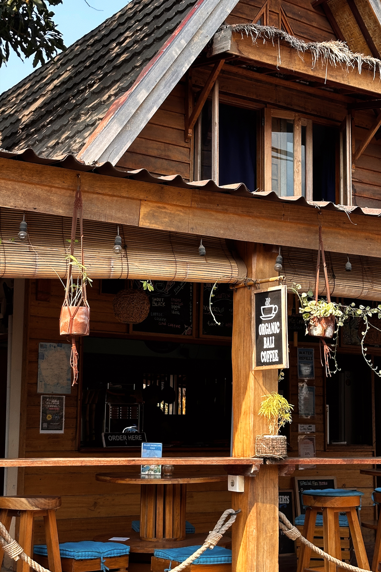 Good Earth Cafe in Gili Air near Lombok