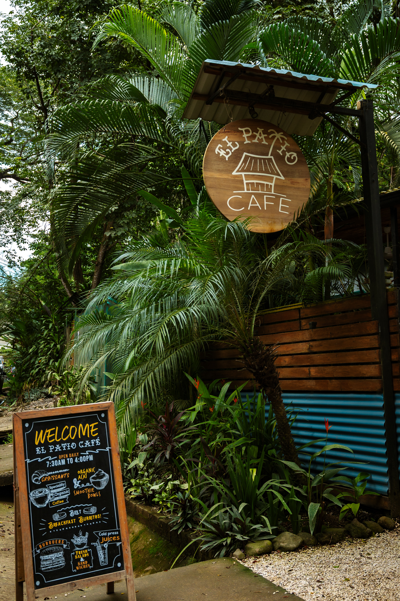 El Patio Café in Santa Teresa Costa Rica surrounded by lush jungle and tropical plants