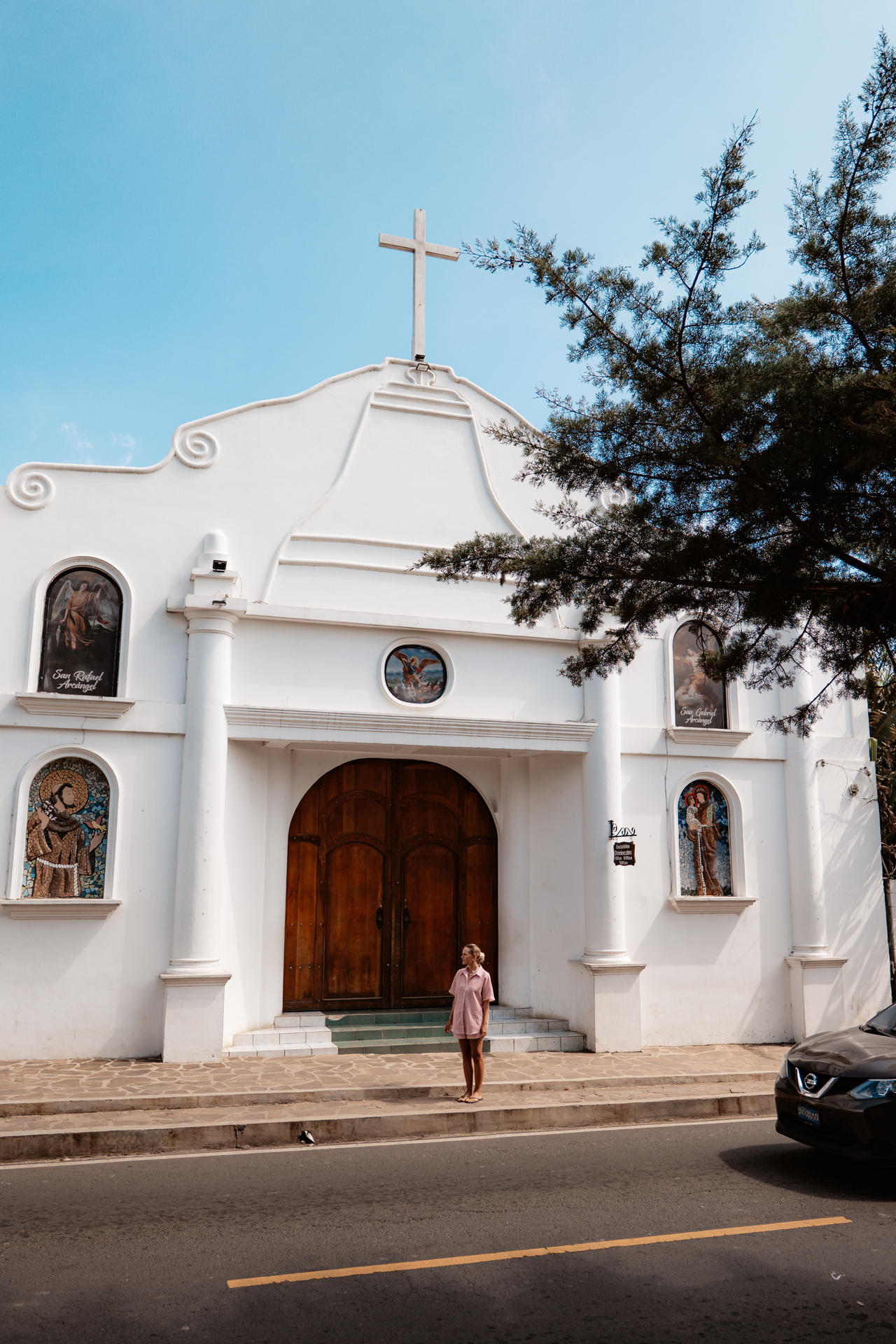 White colonial church in Salcoatitán, a historic town on El Salvador’s Ruta de las Flores