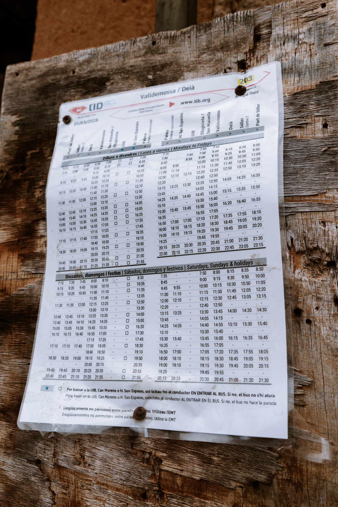 Bus timetable for route 203 between Valldemossa and Deià, Mallorca, Spain