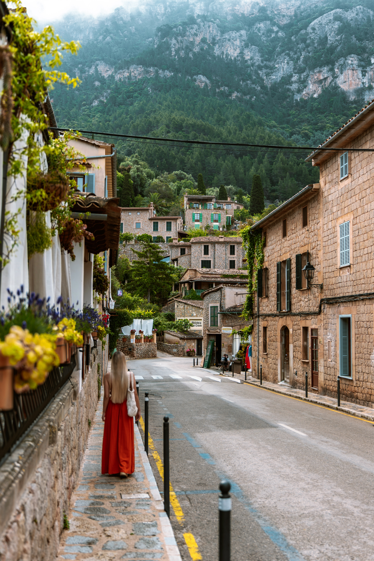 Walking through the streets of Deià, Mallorca