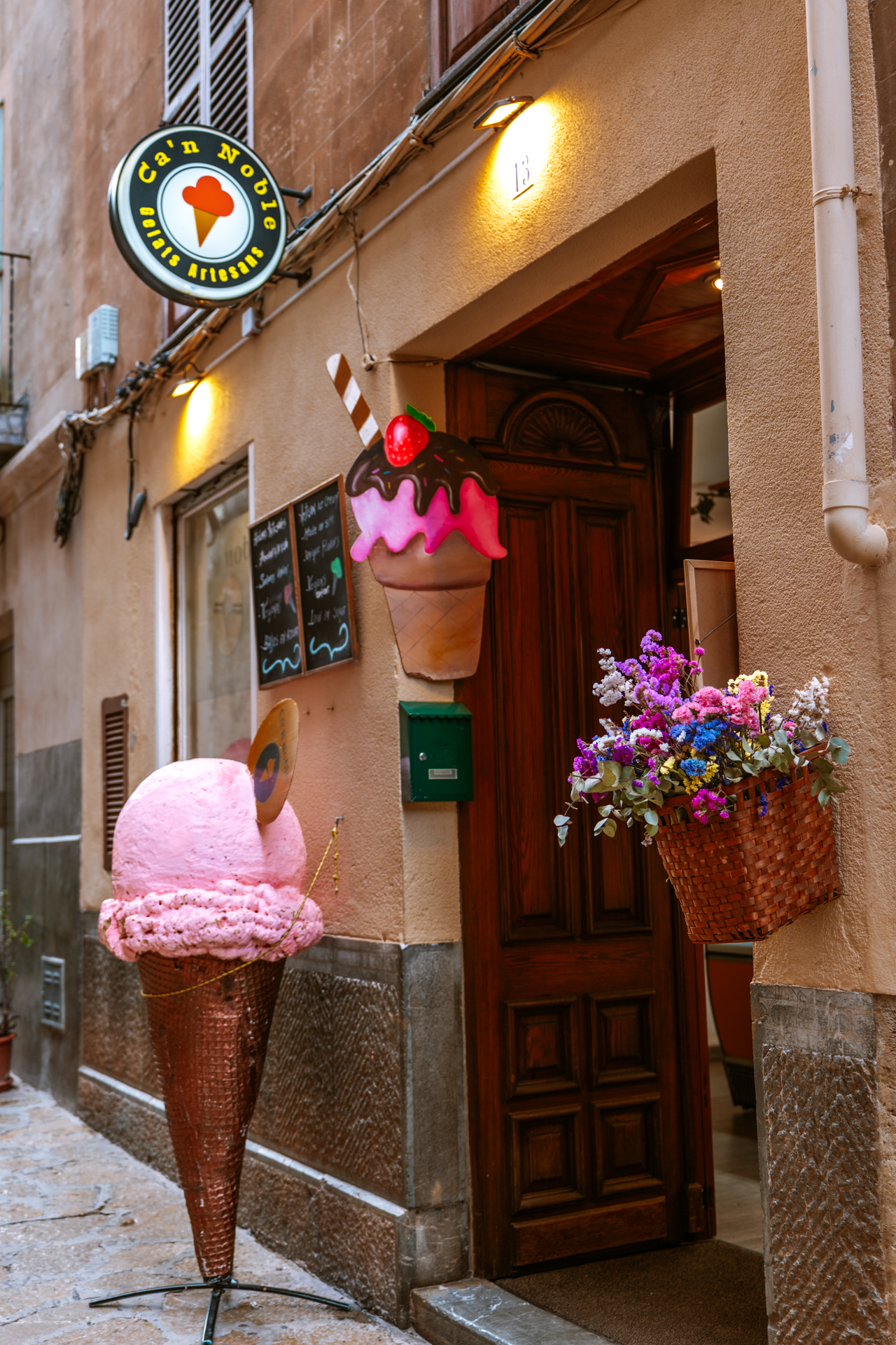 Can Noble Gelats Artesans at Pollenca in Mallorca