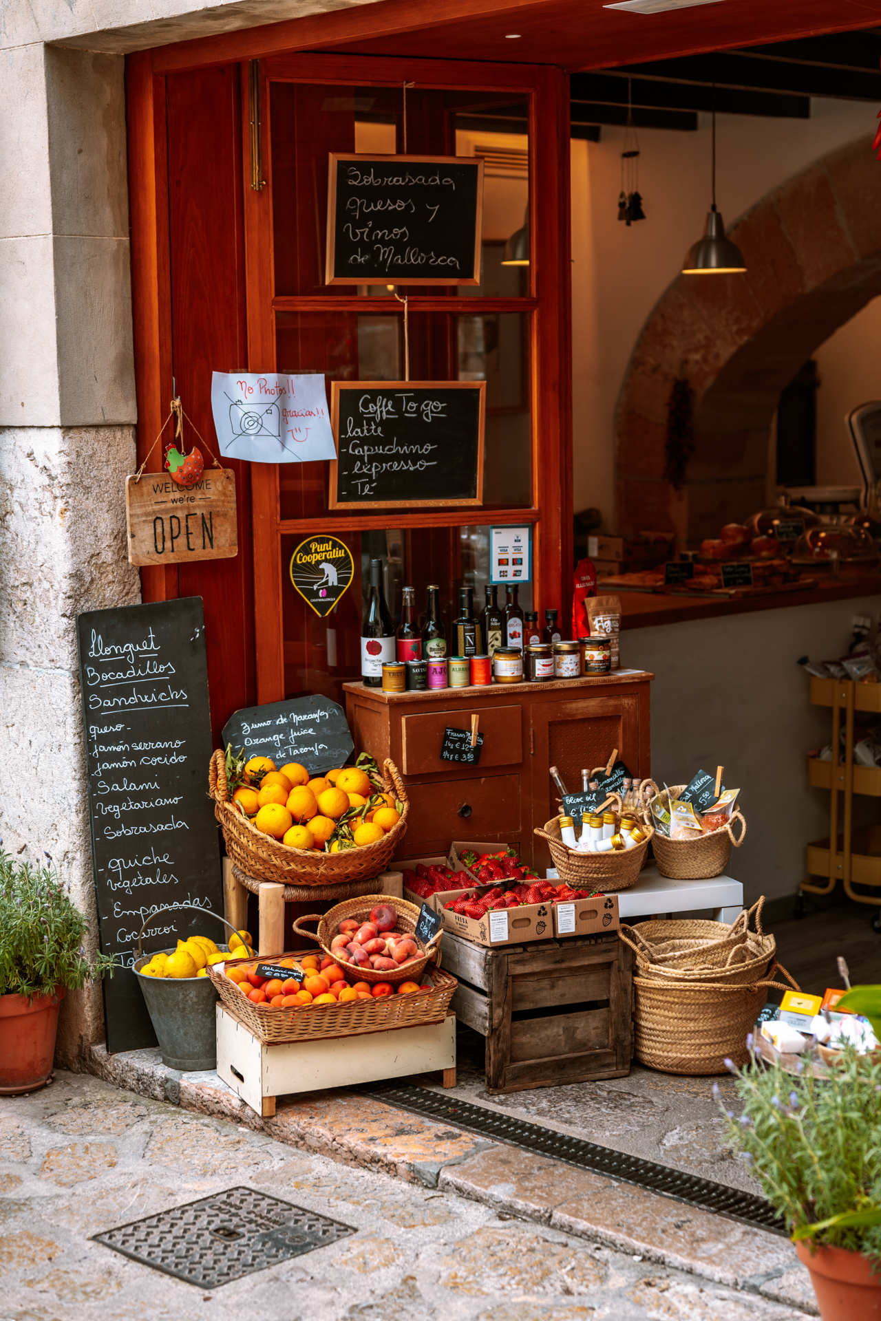 Local delicatessen and fruit shop in Valldemossa, Mallorca
