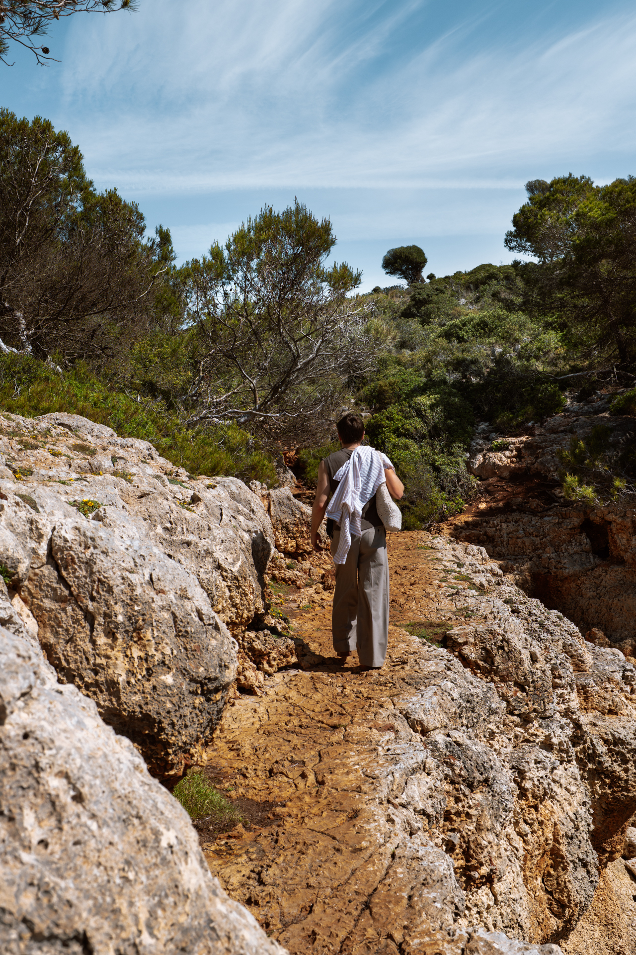 Hiking trail to Cova des Pont in Mallorca